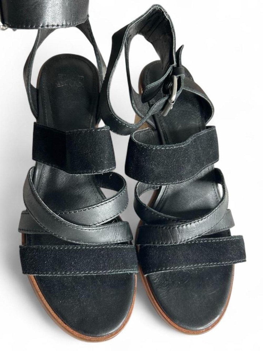 Frye & Co. Leiah Mixed Strap Sandal in black.